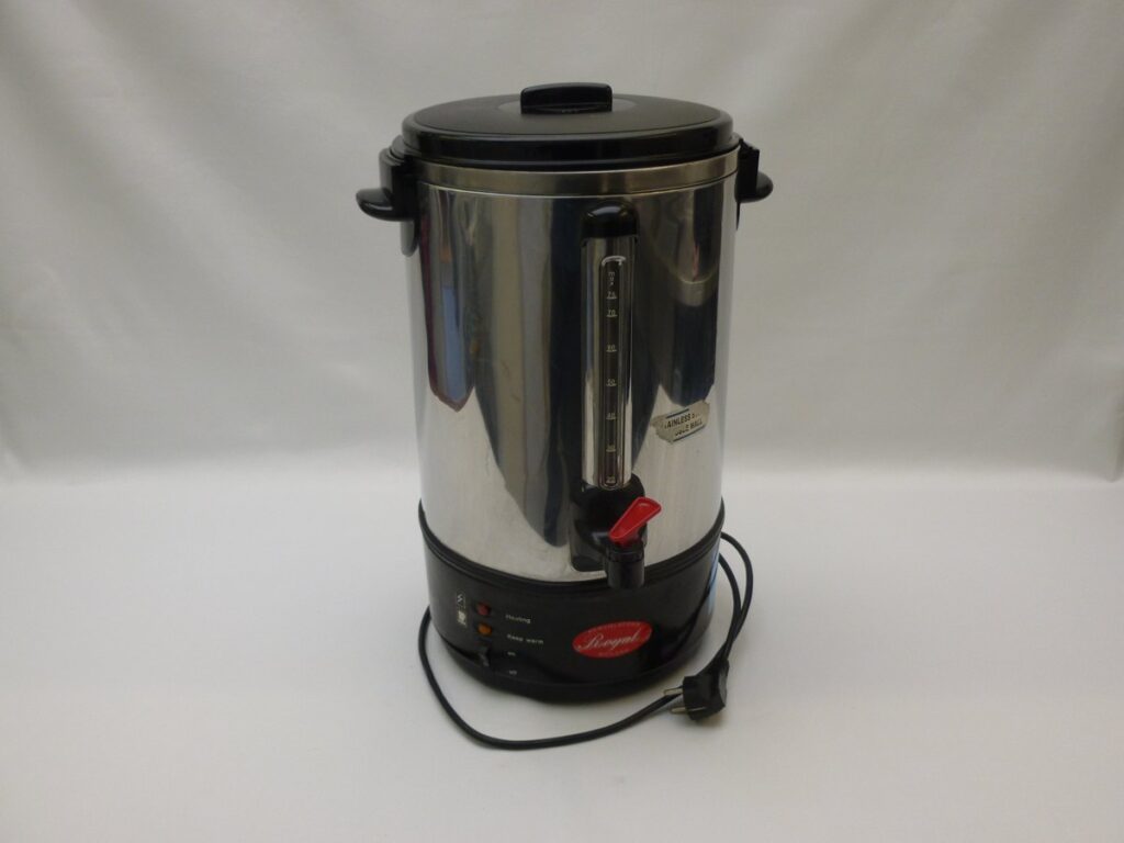 keukenmateriaal - waterkoker 15l - huren rondom Sint-Niklaas